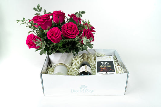 David Rose Signature Dozen Gift Set- Hot Pink Roses