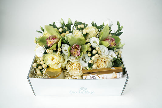 David Rose Signature Bloom Box - Green Orchid