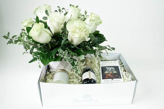David Rose Signature Dozen Gift Set- White Roses