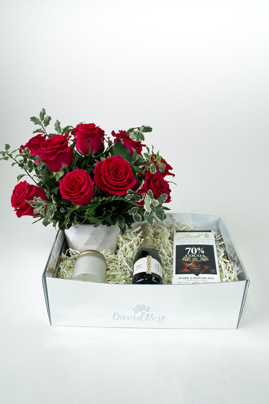 David Rose Signature Dozen Gift Set- Hot Pink Roses
