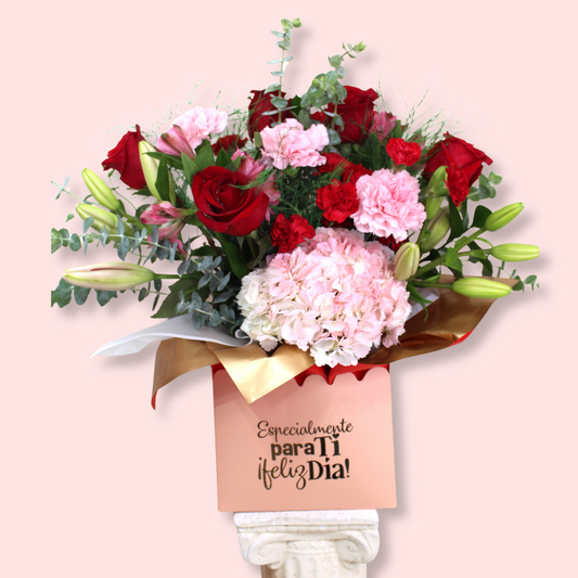 Especialmente para ti(Pink Box) - Pink and Red Flowers