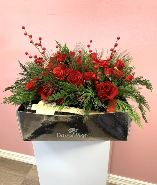 David Rose Signature Roses Box - Red Christmas