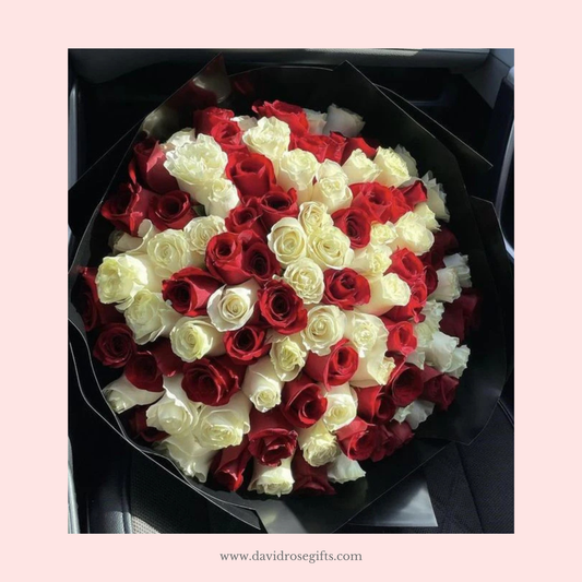 Ramo Buchon White & Red Roses
