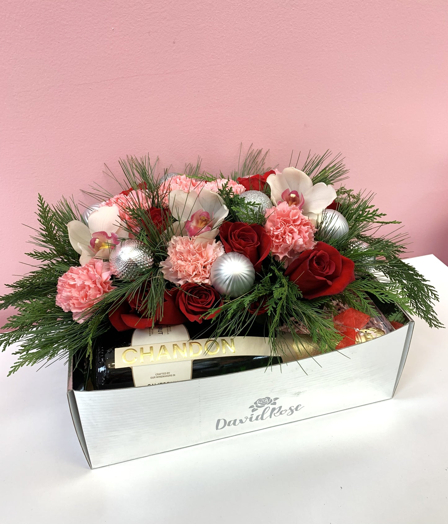 David Rose Signature Roses Box - Pink & Red Christmas
