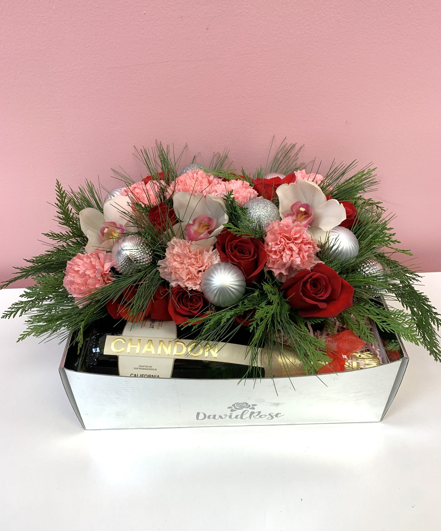 David Rose Signature Roses Box - Pink & Red Christmas