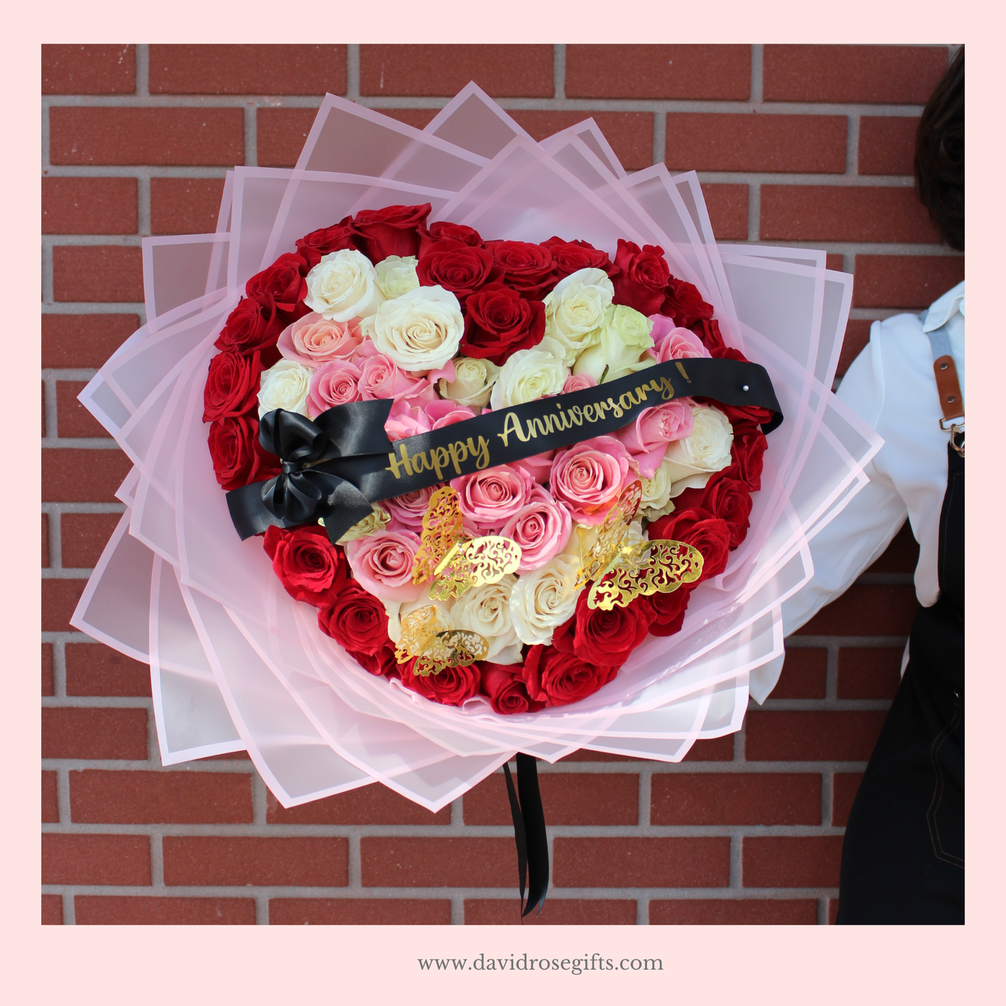 Ramo Buchon Red Roses